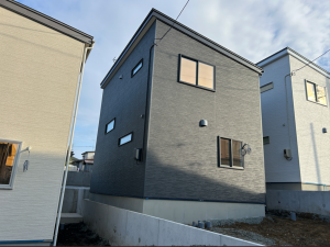 八戸市根城、新築一戸建ての外観画像です