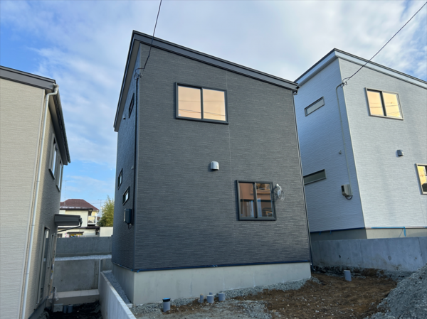 八戸市根城、新築一戸建ての外観画像です