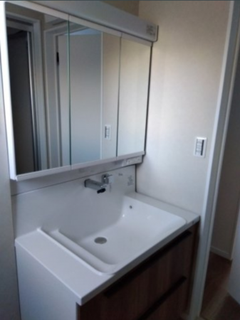 八戸市根城、新築一戸建ての洗面画像です