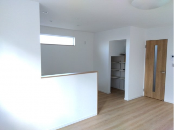 八戸市根城、新築一戸建てのキッチン画像です