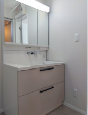 三沢市南町、新築一戸建ての洗面画像です