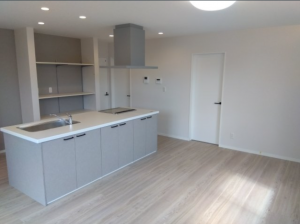 三沢市南町、新築一戸建てのキッチン画像です