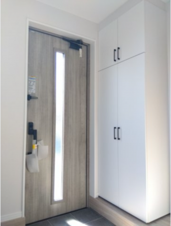 三沢市南町、新築一戸建ての玄関画像です