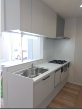 三沢市南町、新築一戸建てのキッチン画像です