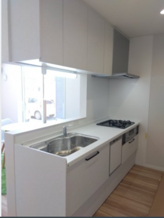 三沢市南町、新築一戸建てのキッチン画像です