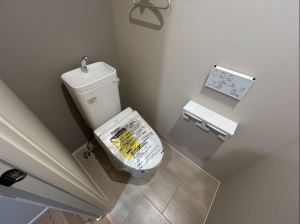 八戸市類家、中古一戸建てのトイレ画像です