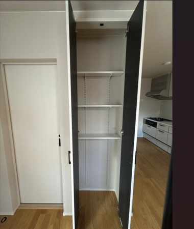 八戸市類家、中古一戸建ての収納画像です