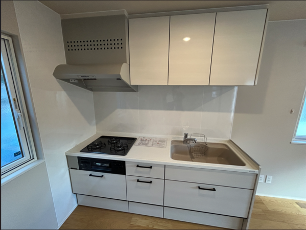 八戸市類家、中古一戸建てのキッチン画像です