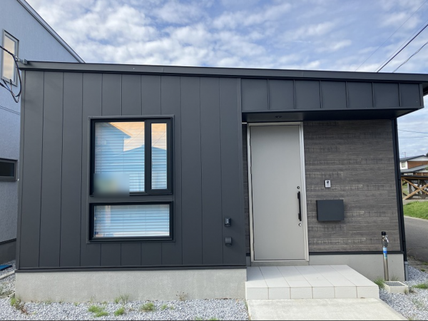 八戸市多賀台、中古一戸建ての外観画像です