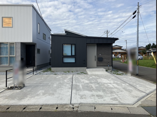 八戸市多賀台、中古一戸建ての外観画像です