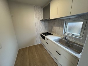 八戸市白銀、新築一戸建てのキッチン画像です