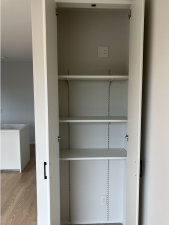 八戸市長苗代、新築一戸建ての収納画像です