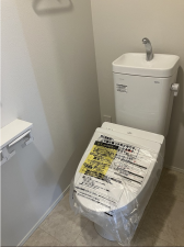 八戸市長苗代、新築一戸建てのトイレ画像です