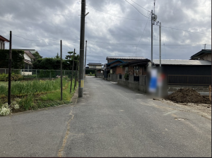 八戸市大字石堂、新築一戸建ての前面道路を含む現地写真画像です