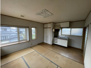 八戸市白銀台、中古一戸建ての内装画像です