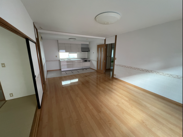 八戸市大字湊町、中古一戸建ての内装画像です