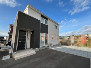 八戸市大字白銀町、中古一戸建ての外観画像です