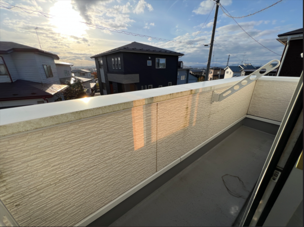 八戸市大字白銀町、中古一戸建てのバルコニー画像です