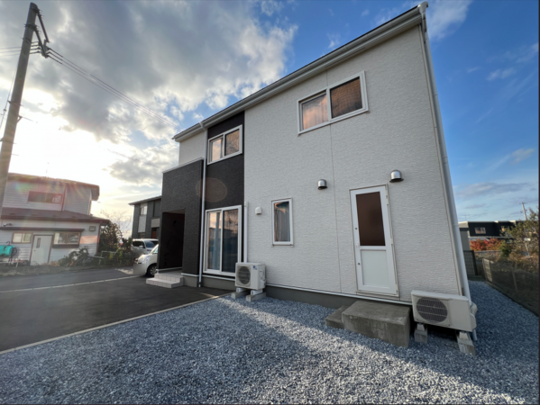 八戸市大字白銀町、中古一戸建ての外観画像です