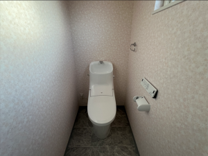 八戸市大字白銀町、中古一戸建てのトイレ画像です