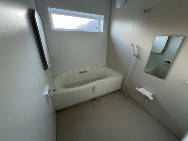 八戸市大字白銀町、中古一戸建ての風呂画像です