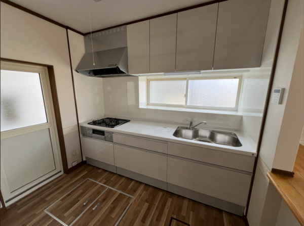 八戸市大字糠塚、中古一戸建てのキッチン画像です