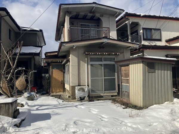 八戸市根城、中古一戸建ての外観画像です