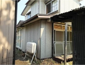 八戸市鮫町、中古一戸建ての玄関画像です