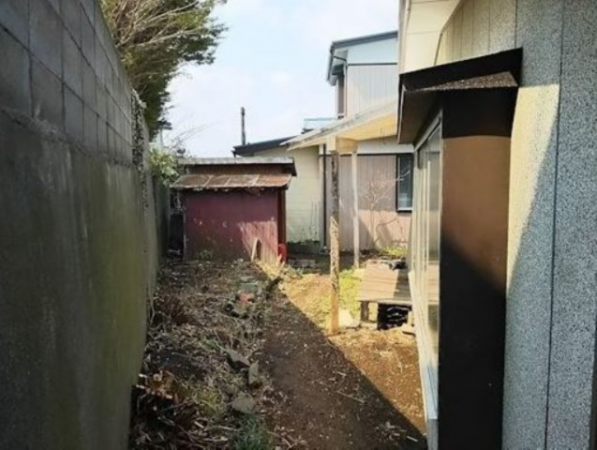 八戸市鮫町、中古一戸建てのバルコニー画像です