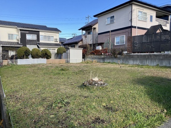 八戸市大字市川町、土地の外観画像です