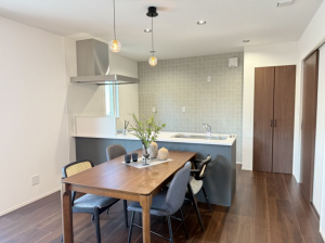 八戸市根城、新築一戸建ての内装画像です