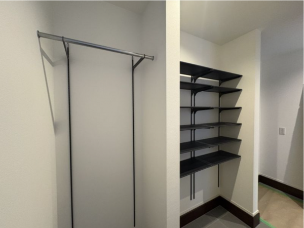 八戸市根城、新築一戸建ての収納画像です