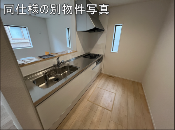 八戸市長者、新築一戸建てのキッチン画像です