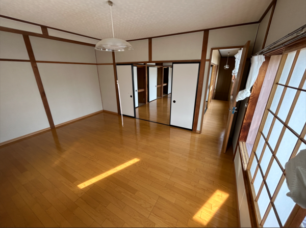 八戸市桜ケ丘、中古一戸建ての内装画像です