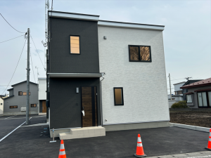 八戸市大字長苗代、新築一戸建ての外観画像です
