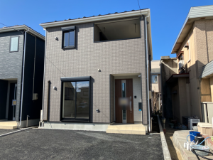 八戸市小中野、新築一戸建ての外観画像です