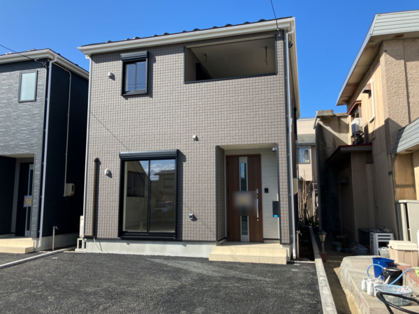 八戸市小中野、新築一戸建ての外観画像です