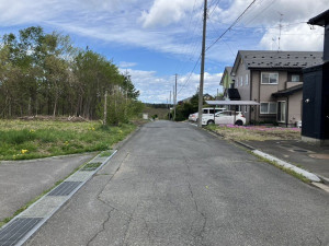 階上町道仏、土地の前面道路を含む現地写真画像です