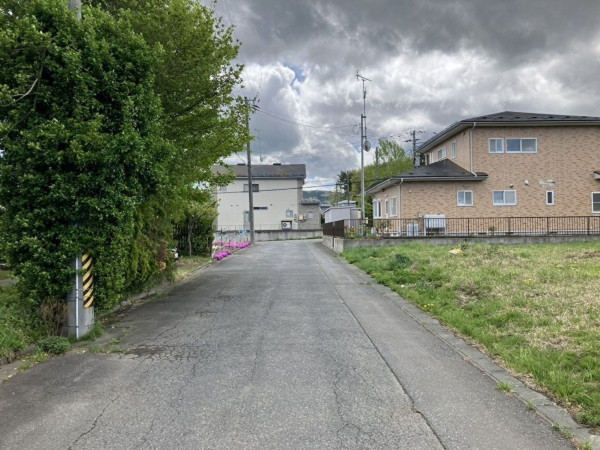 階上町道仏、土地の前面道路を含む現地写真画像です