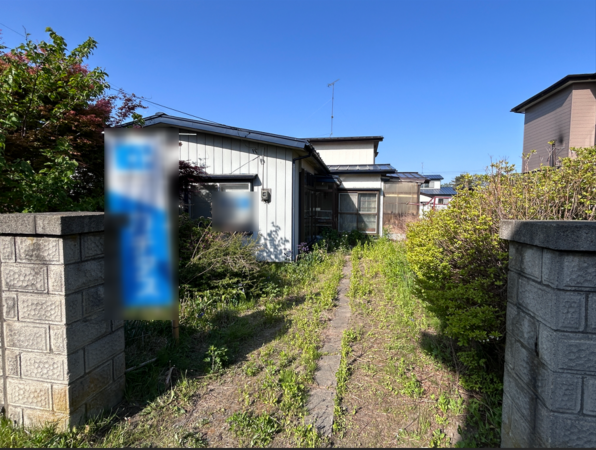 八戸市大字鮫町、中古一戸建ての外観画像です