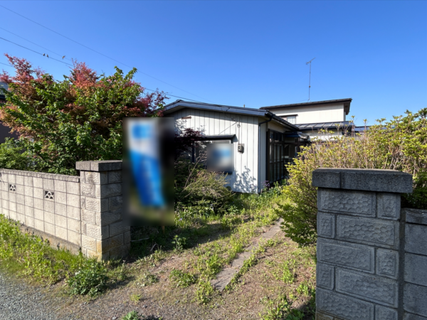八戸市大字鮫町、中古一戸建ての外観画像です