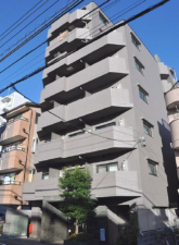江東区亀戸、マンションの外観画像です