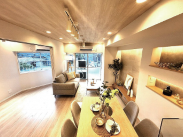 江東区亀戸、マンションの居間画像です