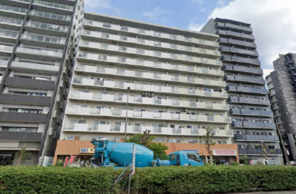 江東区亀戸、マンションの外観画像です