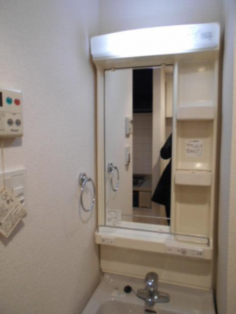 江東区北砂、マンションの洗面画像です