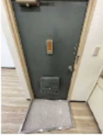 江東区亀戸、マンションの玄関画像です