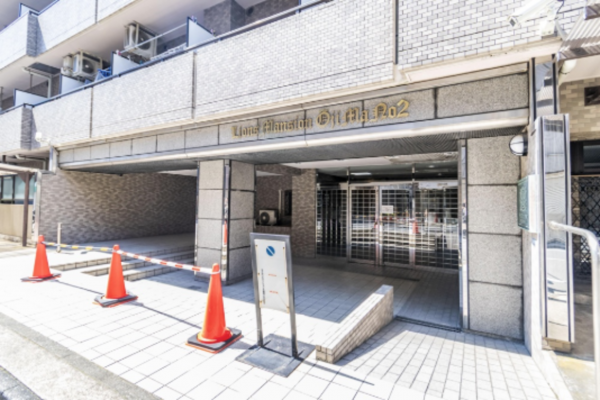 江東区大島、収益物件/店舗付住宅の外観画像です