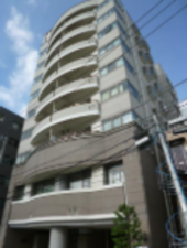 江東区亀戸、収益物件/店舗付住宅の外観画像です