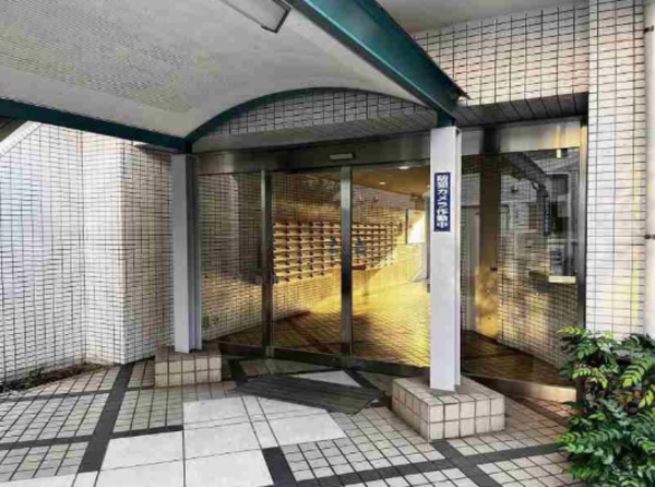 江東区東砂、マンションのエントランス画像です