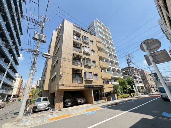 江東区亀戸、マンションの外観画像です